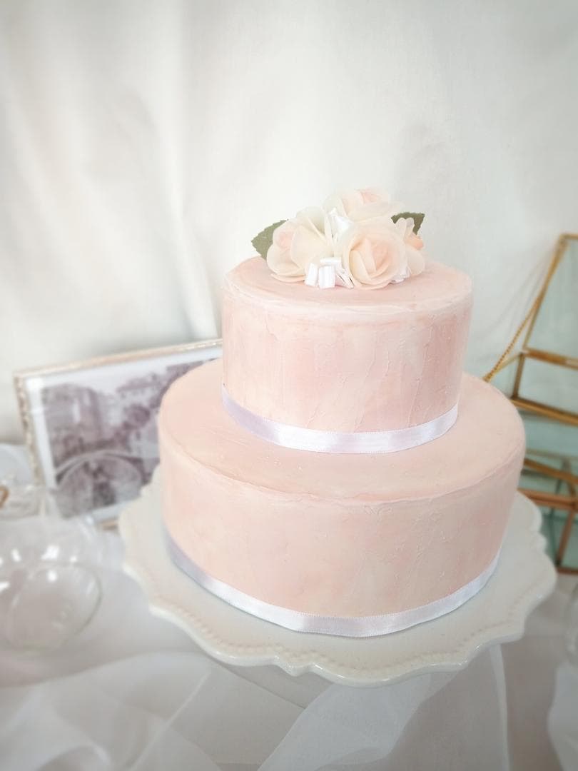 ほんのりピンクのバラのクレイケーキ
