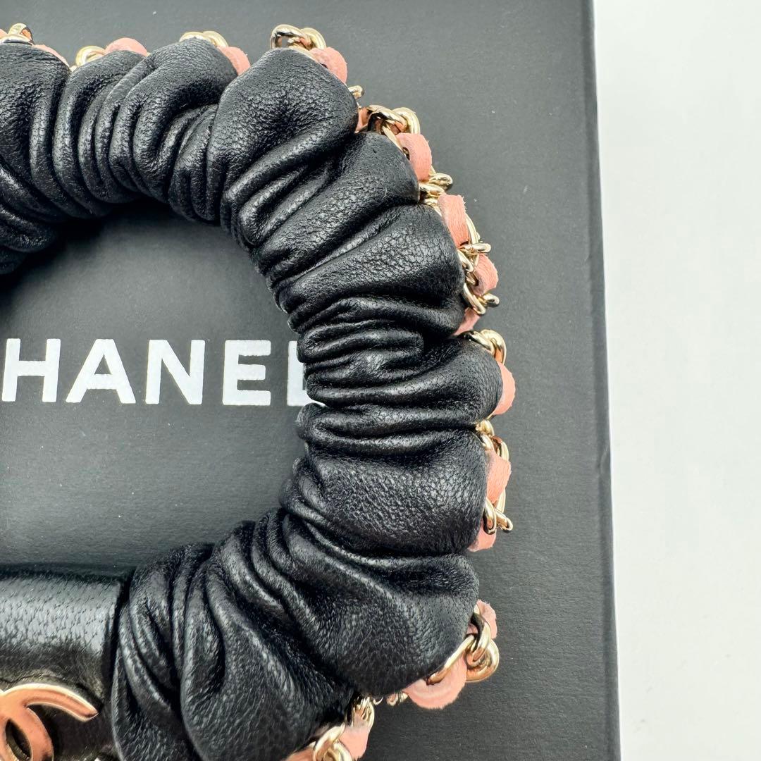 極美品✨CHANEL ラムスキン　シュシュ　ブラック　ピンク　ココマーク