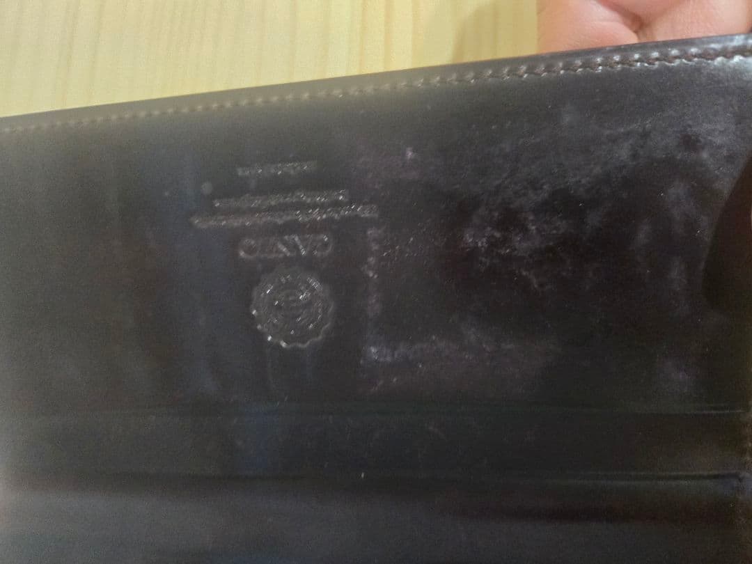 ガンゾ　シェルコードバン長財布
