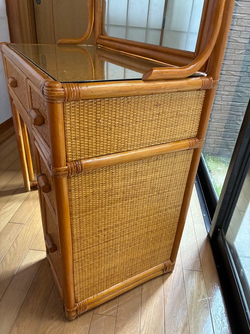 ラタンドレッサー　オシャレで上品