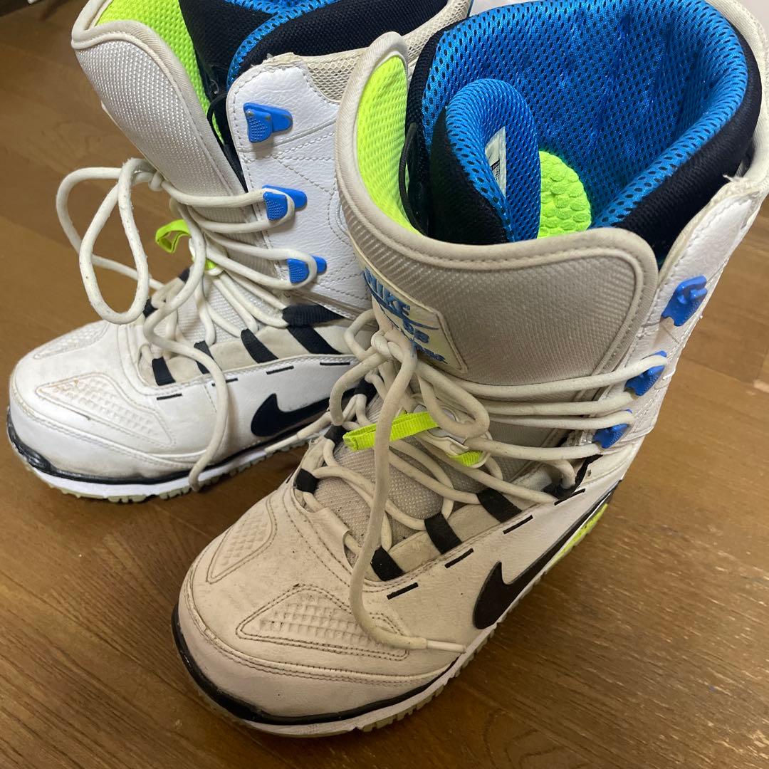 NIKE SB ズーム怪獣　スノーボードブーツ
