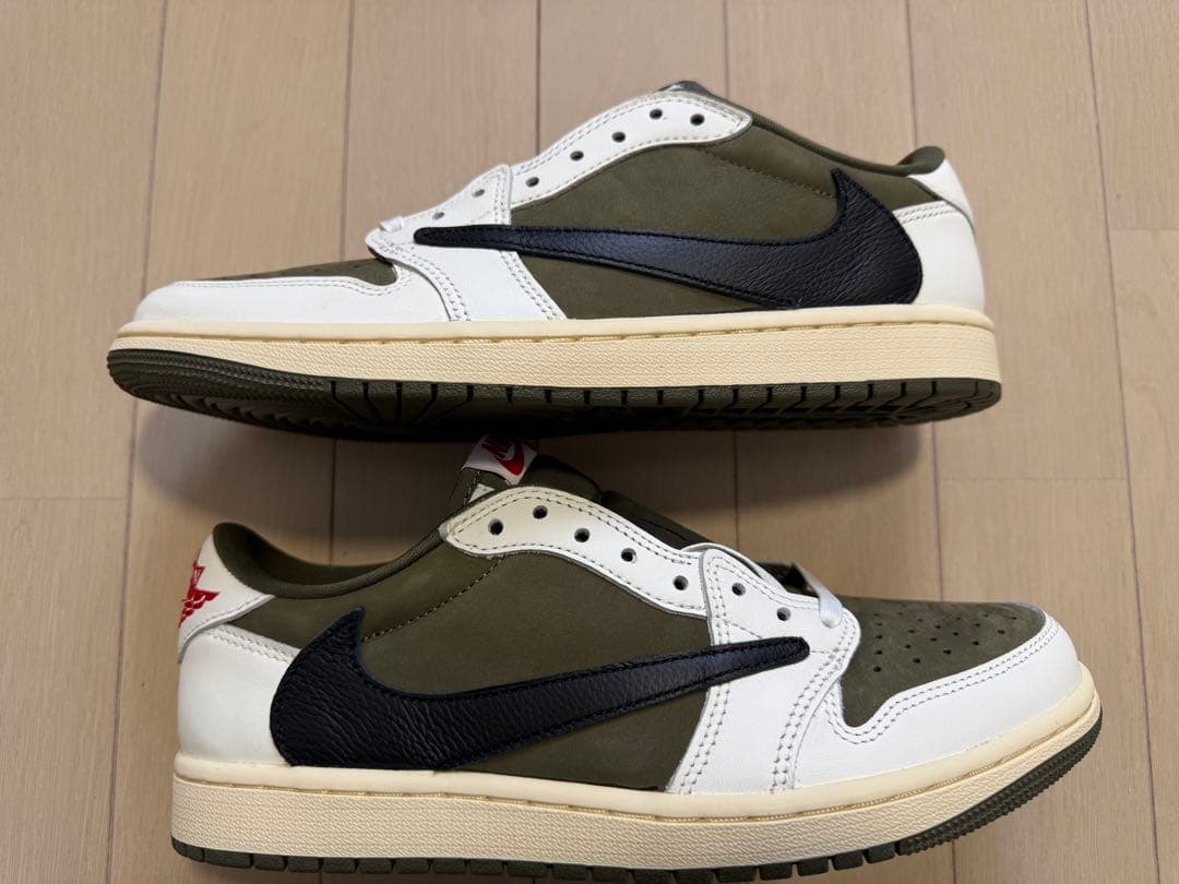 靴 Travis Scott x Nike Air Jordan 1 Low