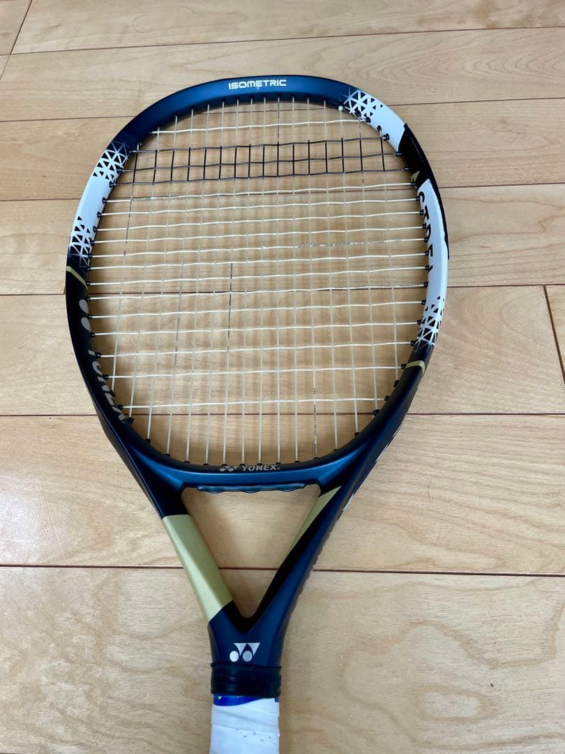 超美品♪ヨネックス アストレル 115 。ガット新同オーバーグリップ新、ケース付