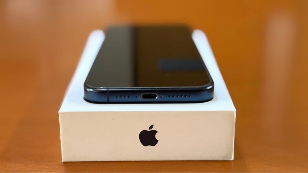 【極美品】iPhone 15 Pro Max ブルーチタニウム 256GB