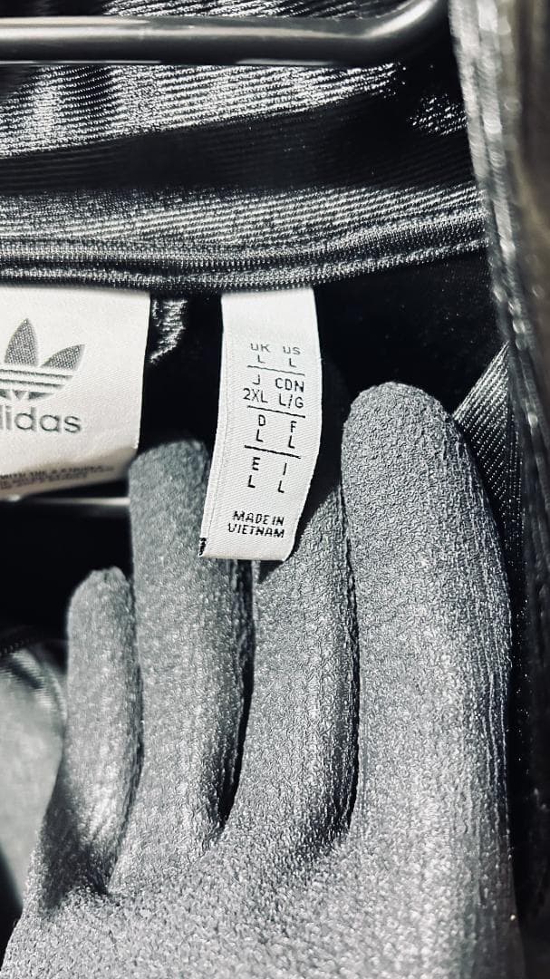adidas OVERSIZED FIRE BIRD TRACK Lサイズ