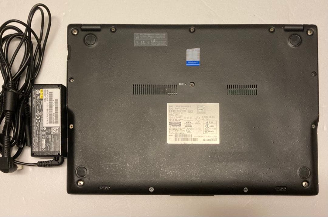 富士通LIFEBOOK U939B i5 8365U 8GB/256 GB
