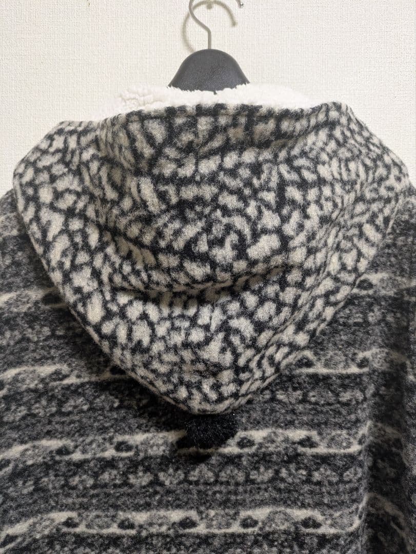 アルベロベロ♥️ぶたさんキラキラフード付き軽いダッフルコート ゼブラ柄？白黒