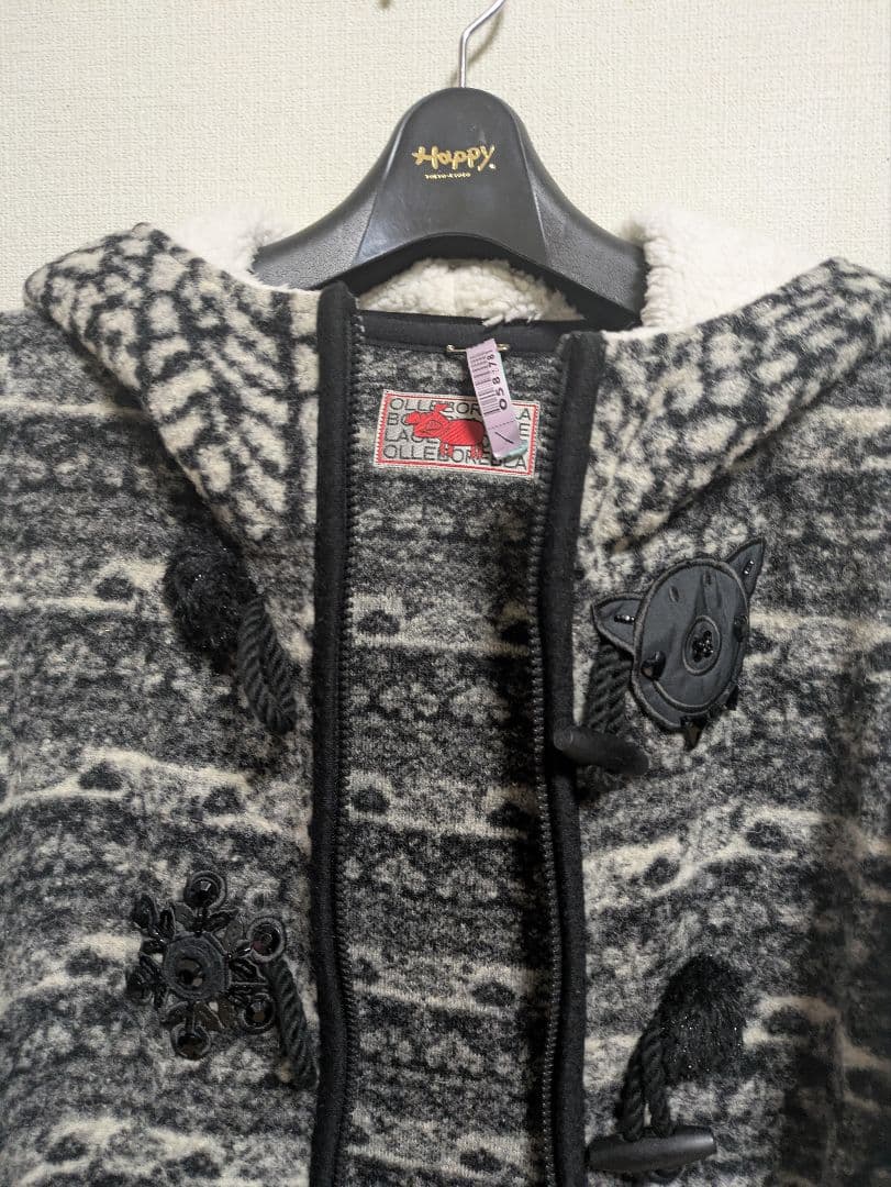 アルベロベロ♥️ぶたさんキラキラフード付き軽いダッフルコート ゼブラ柄？白黒