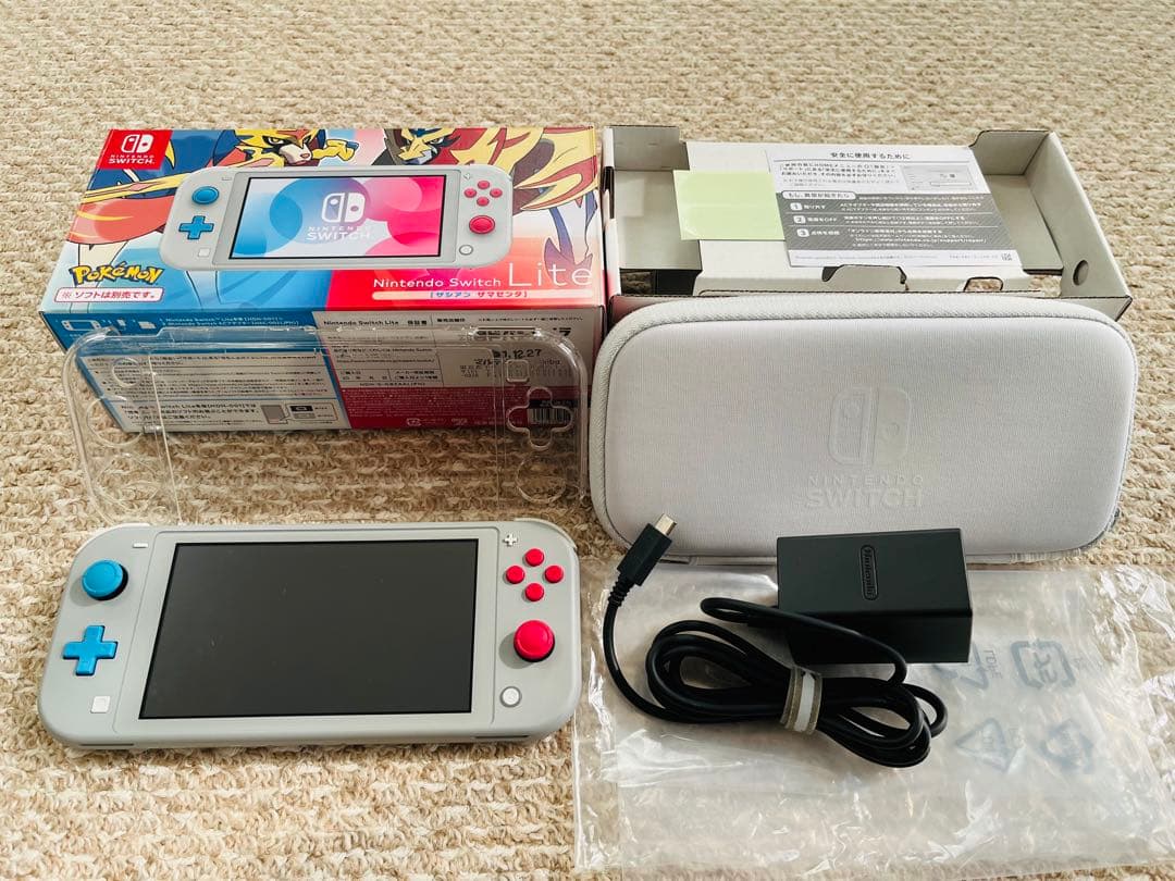 Nintendo Switch Lite ポケモンデザイン　ザシアン◦ザマゼンタ