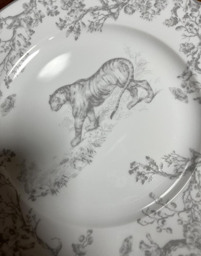 4/25まで【正規品】Diorトワルドゥジュイタイガー21cm皿グレー1枚　送①