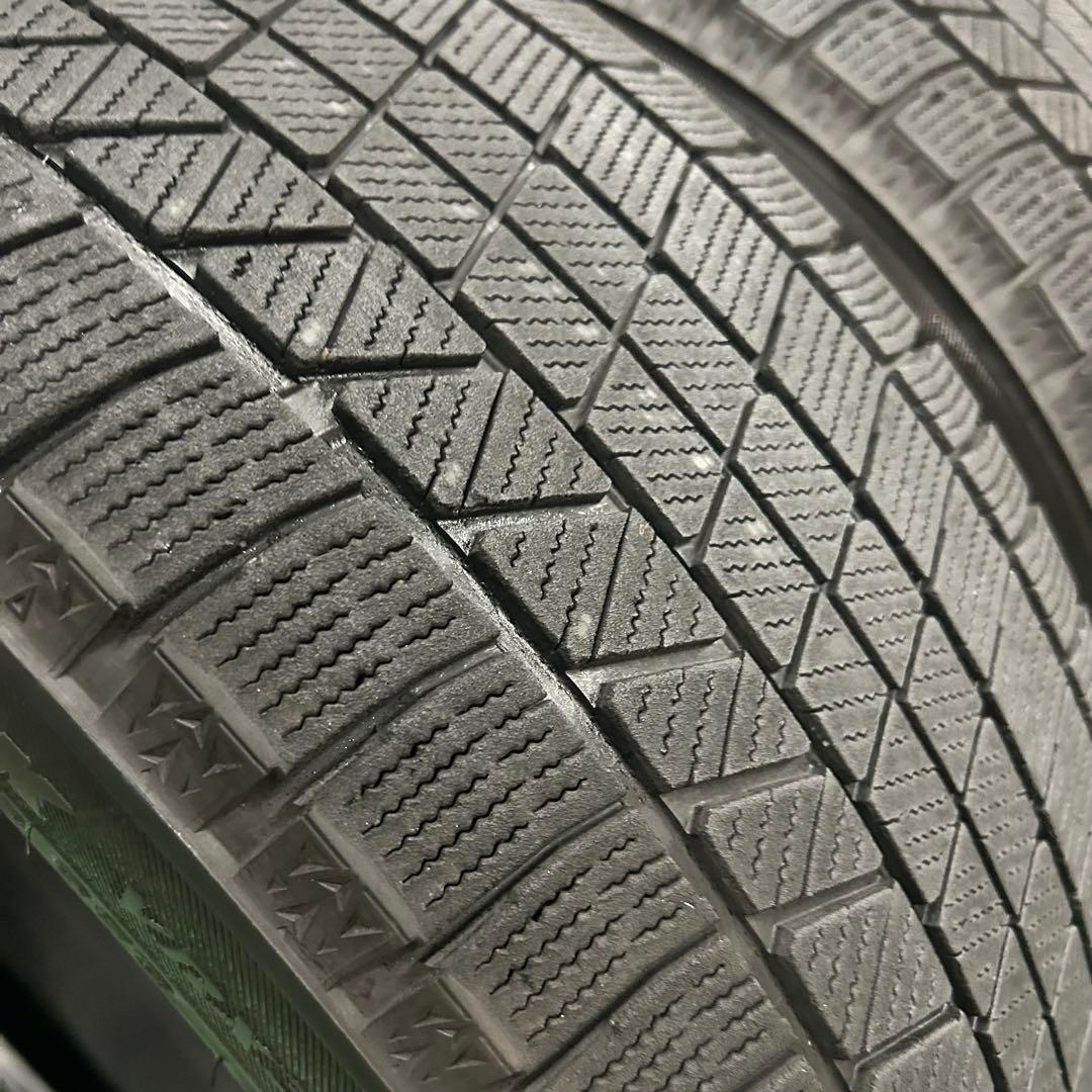 中古スタッドレス225/50R18ブリザックVRX3　C-HR、カローラクロス等
