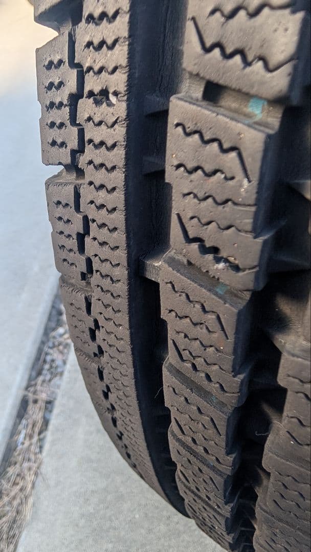 195/80R15 ハイエース スタッドレス 4本　DELVEX934 トーヨー