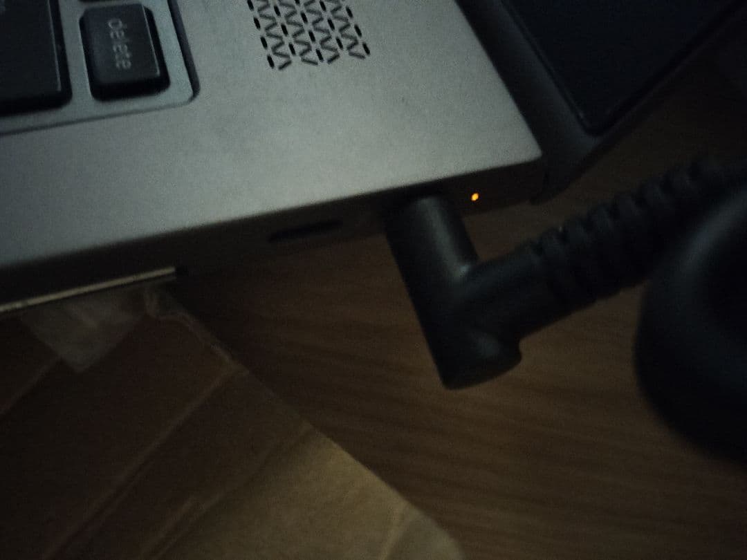 HP ZBook 15 G5 電源入るが起動不可 メモリ欠品 ジャンク