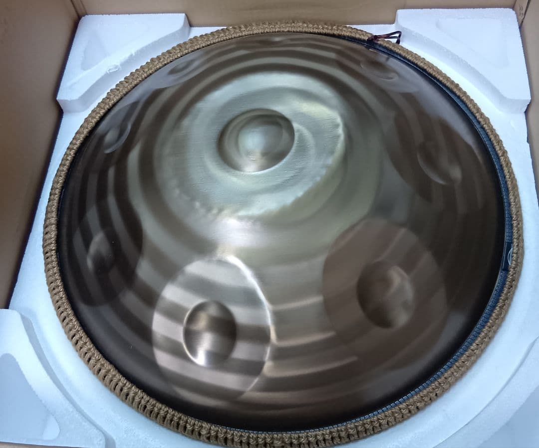 ハンドパン　小ぶりの49センチですが基本サイズと同じDマイナー A＝432Hz