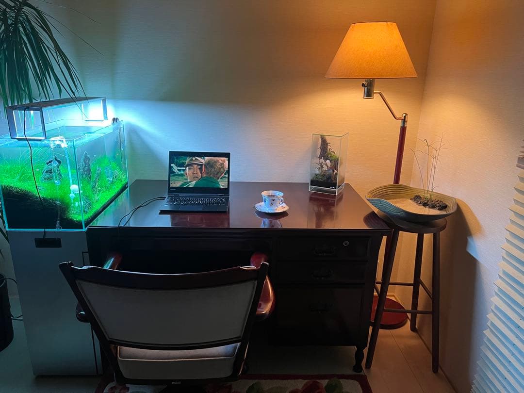 ③フロアスタンド　木製　首振り機能付