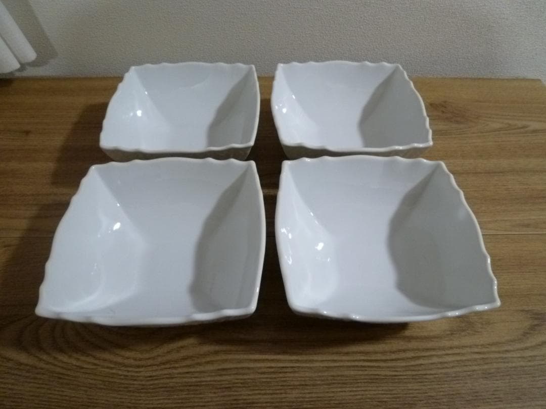 リチャードジノリ ベッキオホワイト スクエアボウル、4個