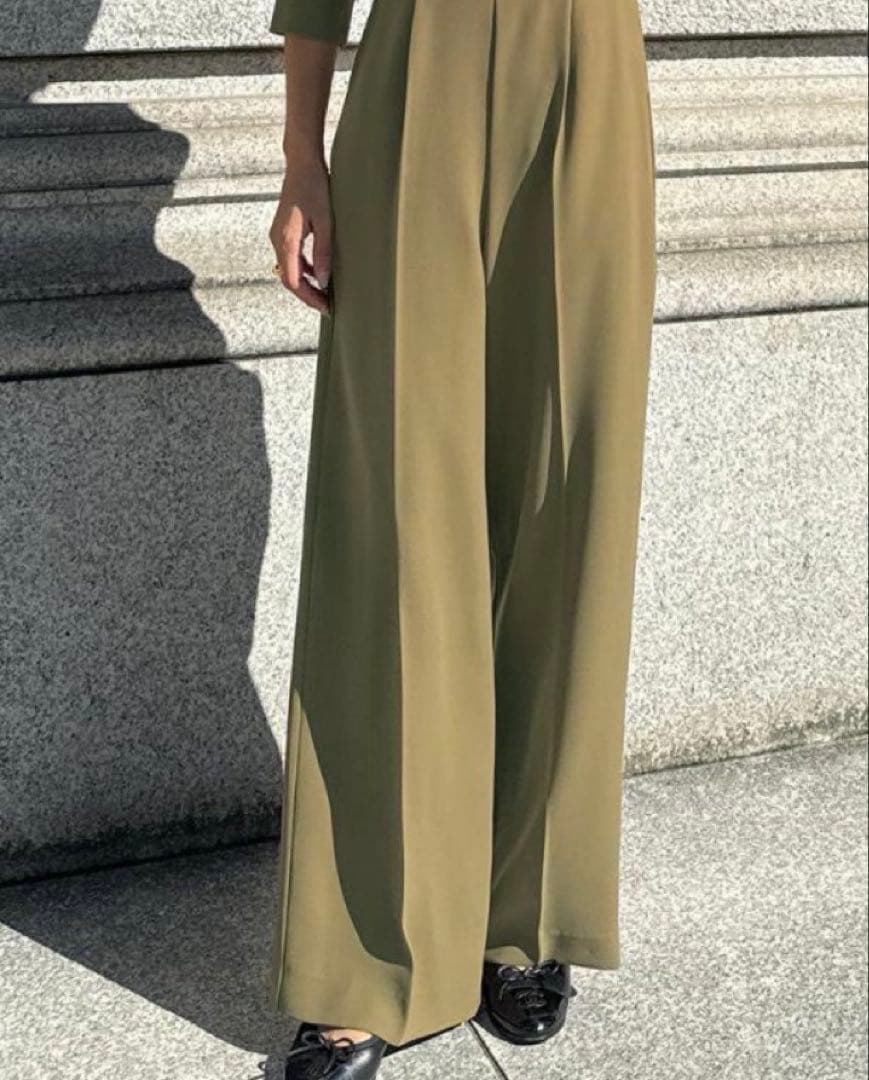 【JENNE 】【完売品】美シルエットオールインワン　ベージュ　S