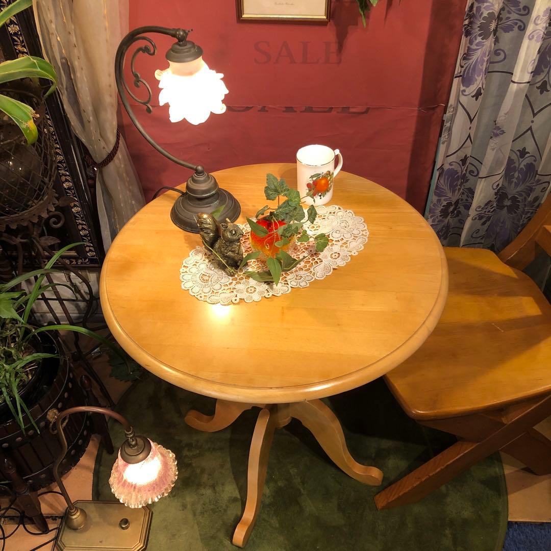 70’s ヴィンテージ スピンドルレッグ　コンパクト　ラウンドテーブル