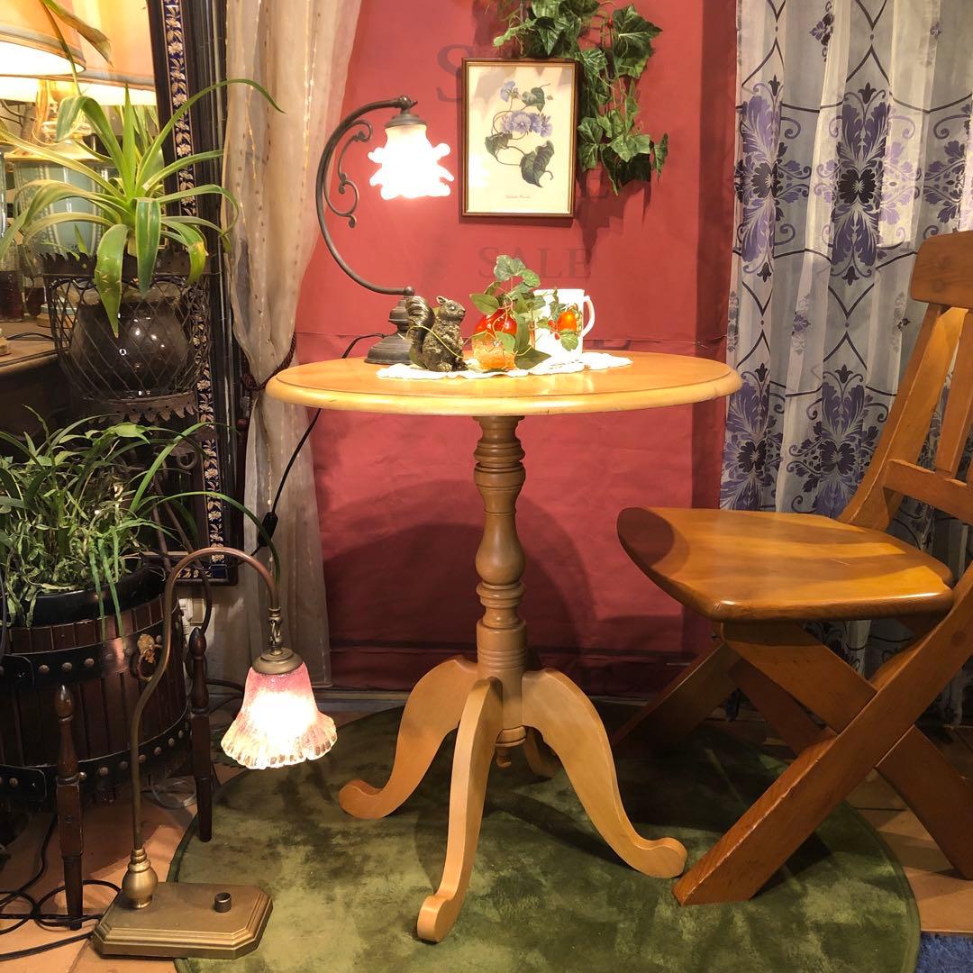 70’s ヴィンテージ スピンドルレッグ　コンパクト　ラウンドテーブル