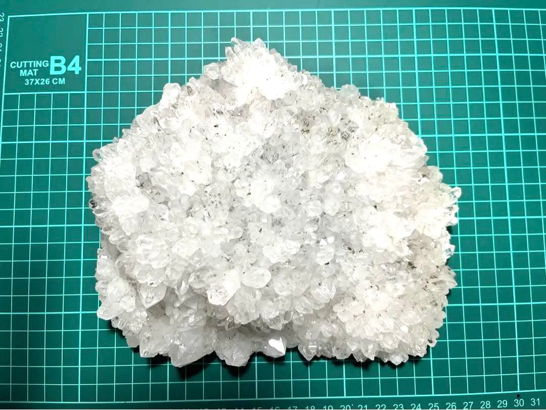 水晶　2ｋｇ