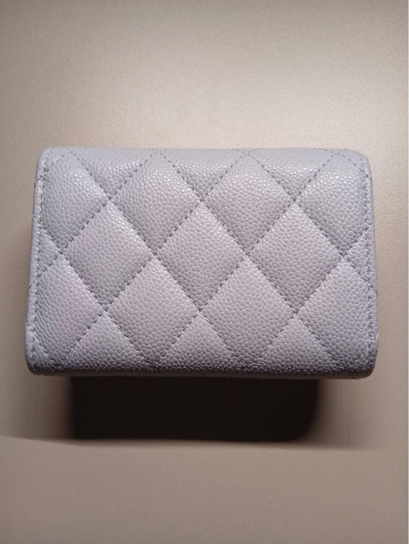 美品 CHANEL キャビアスキン ミニウォレット 三つ折り財布 ライトブルー