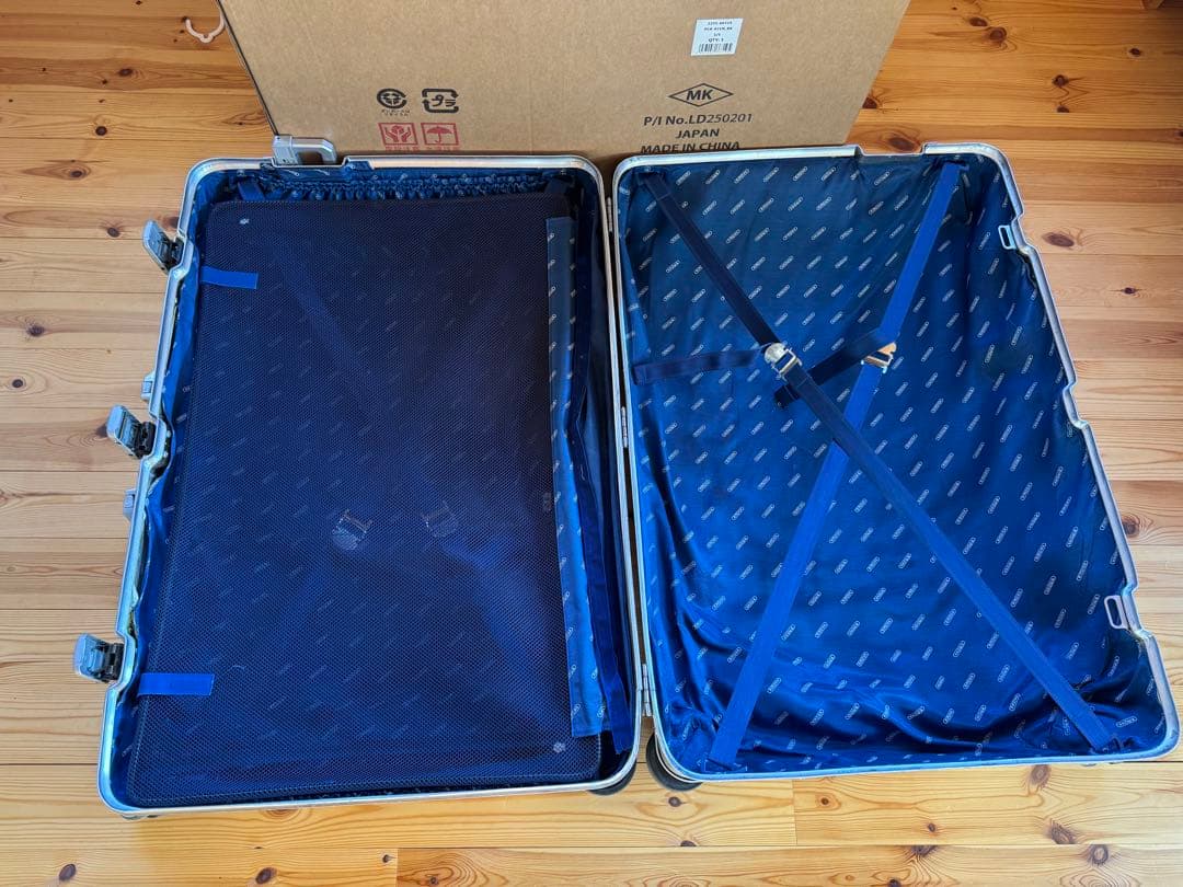 ￼ リモワ　RIMOWA トパーズ　オパール　プルタブ　4輪　104L