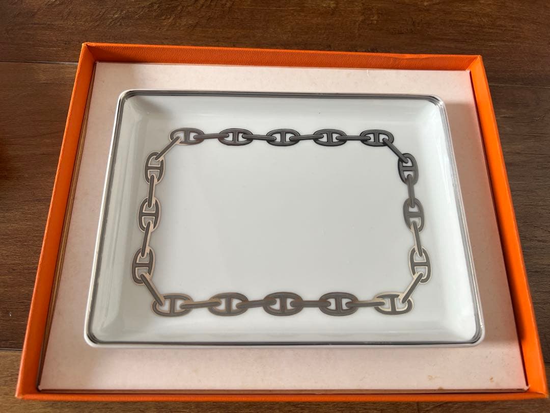 HERMES チェーン柄　スクエアプレート