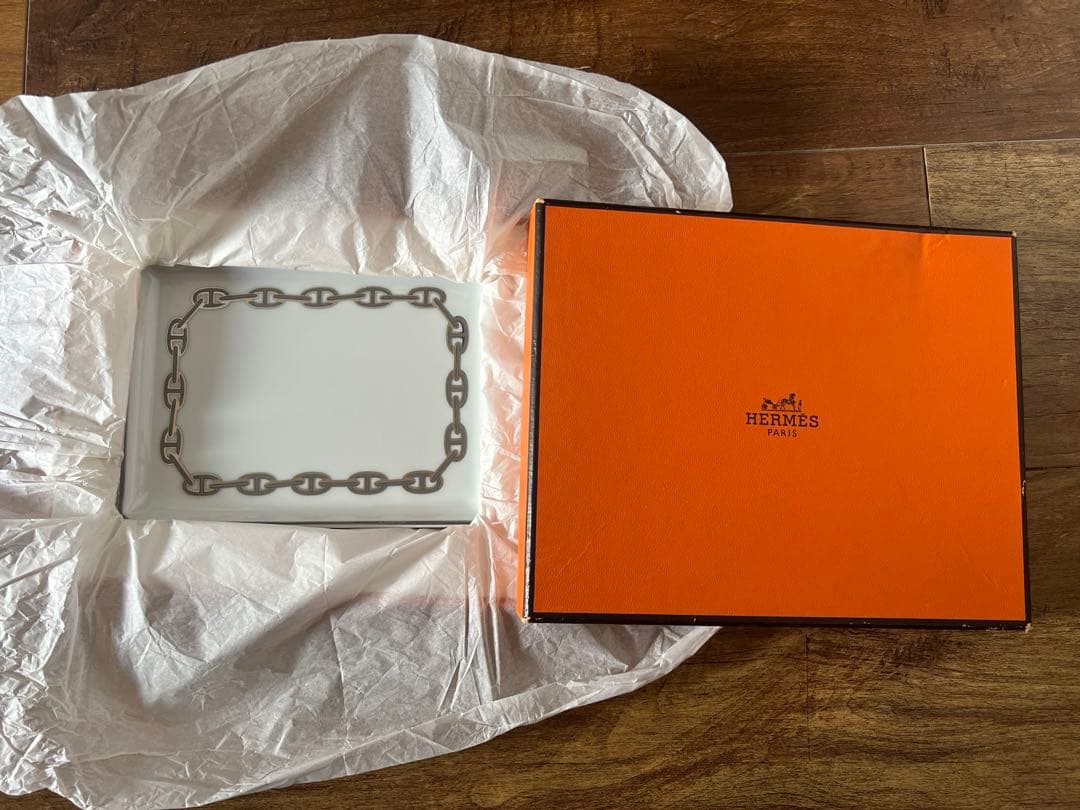 HERMES チェーン柄　スクエアプレート