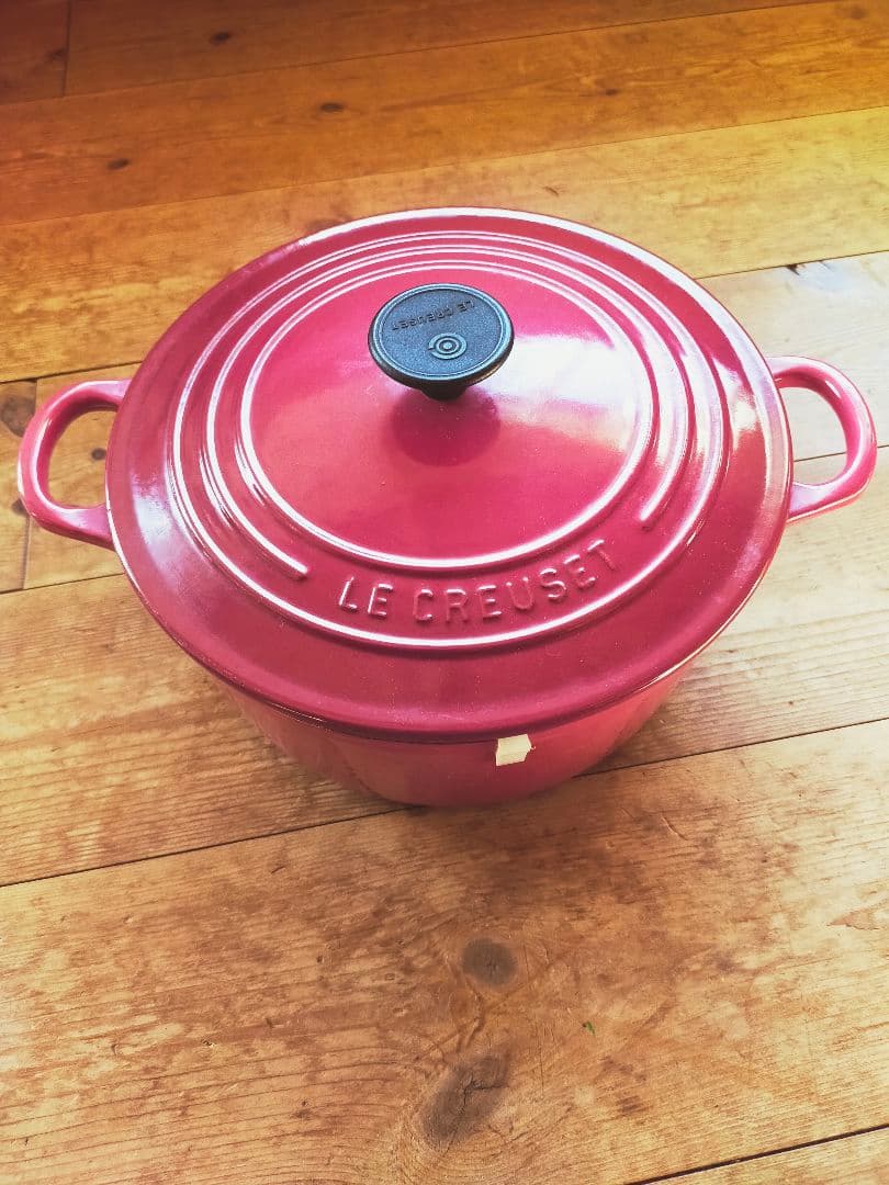 ル・クルーゼ LE CREUSET ココットロンド 　バーガンディ 22㎝
