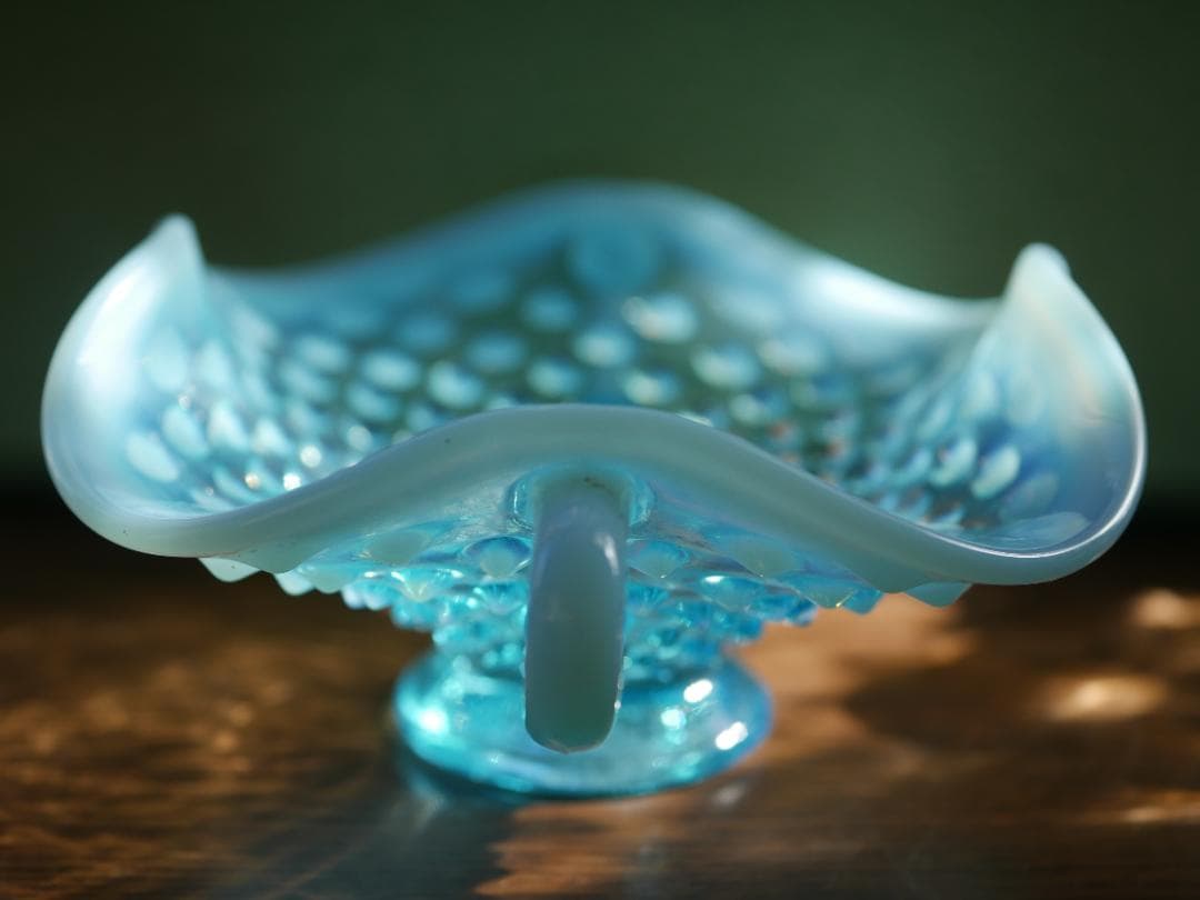 Fenton ブルーオパールセントホブネイル 両ハンドル付きボンボンディッシュ