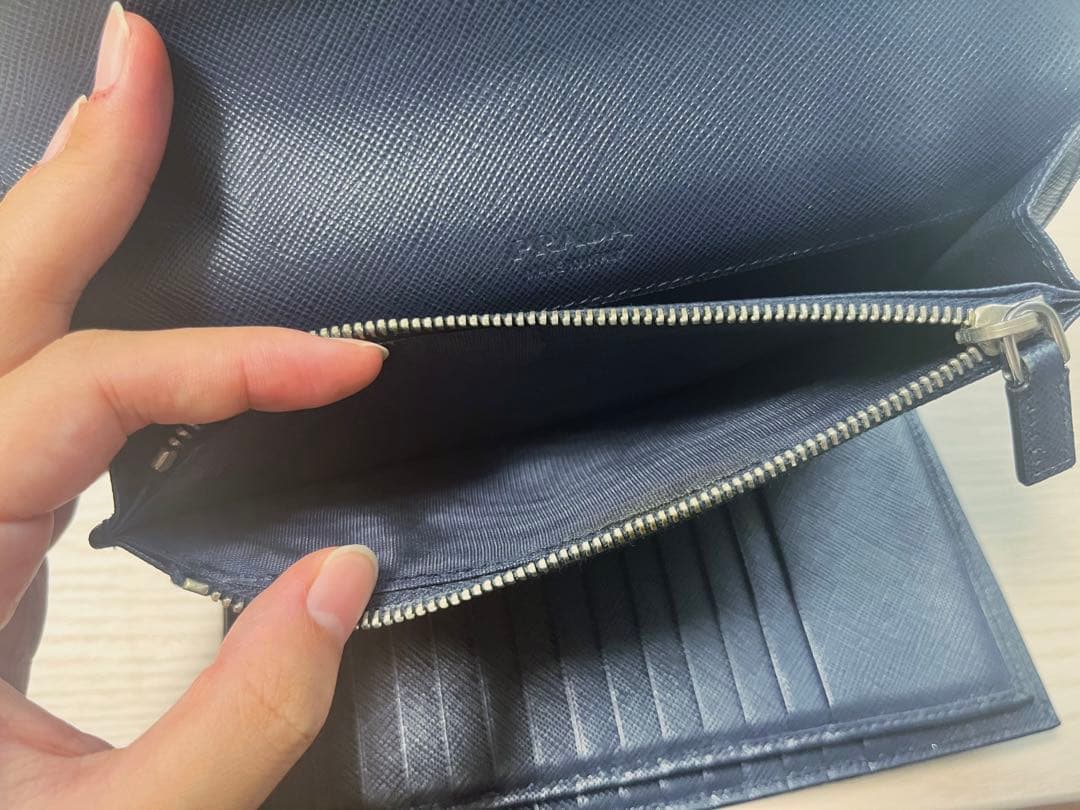 PRADA　プラダ　三つ折り　財布　メンズ　ギャランティーカード付き