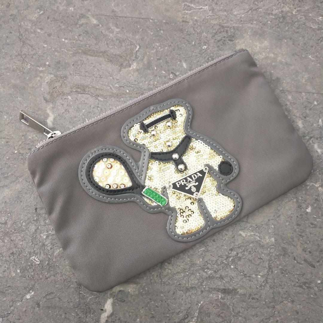 PRADA　プラダ　ポーチ　くま　スパンコール　刺繍　レア