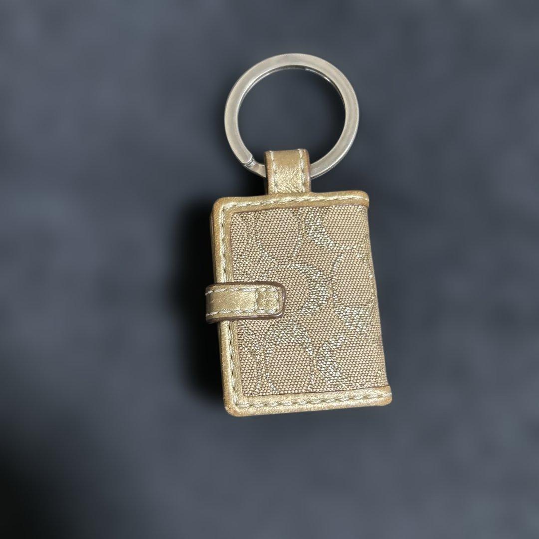 COACH コーチ キーホルダー フォトフレーム ハート型チャーム付き　写真入れ