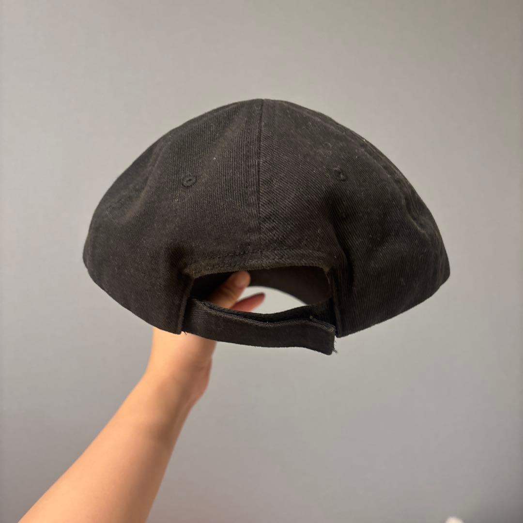 BALENCIAGA ブラック ベースボールキャップ