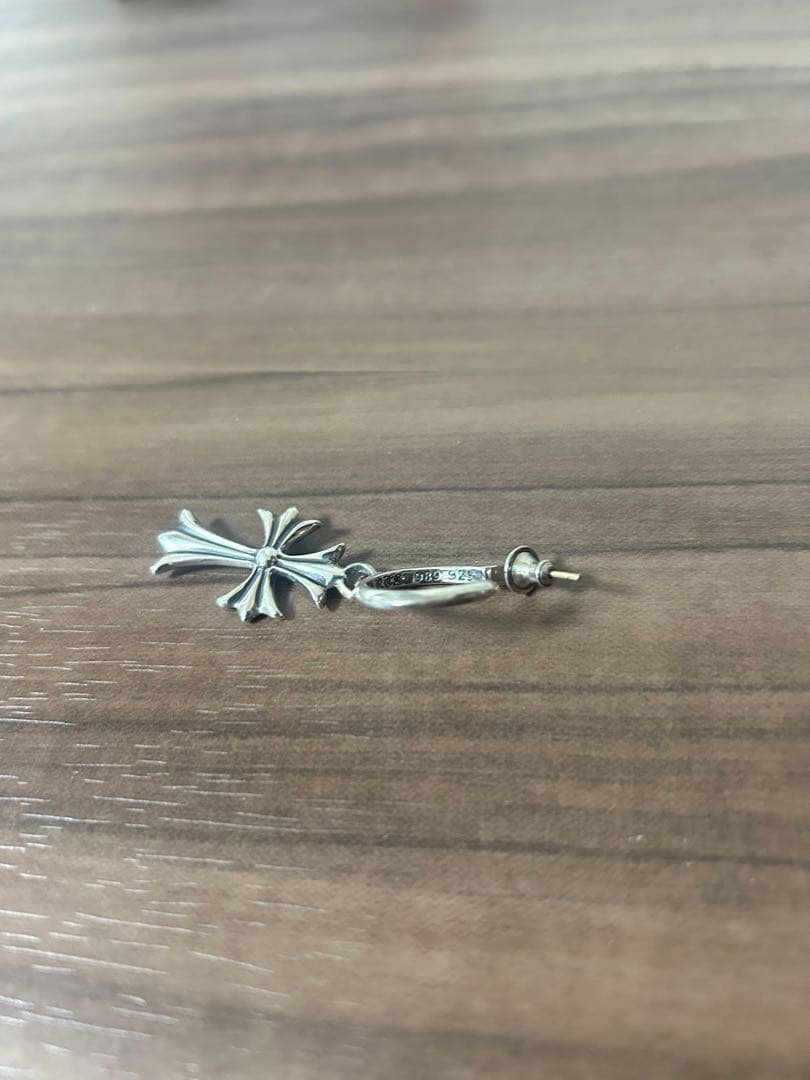 CHROME HEARTS シルバー クロスイヤリング