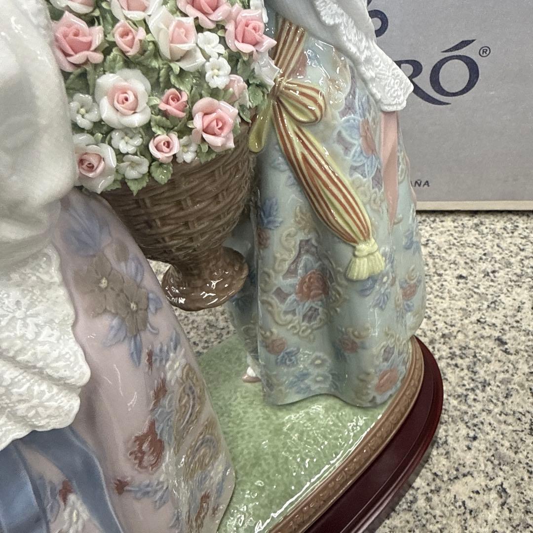★ Lladro リヤドロ 花かごを持つ女性像 スペイン 限定品 小物 格安