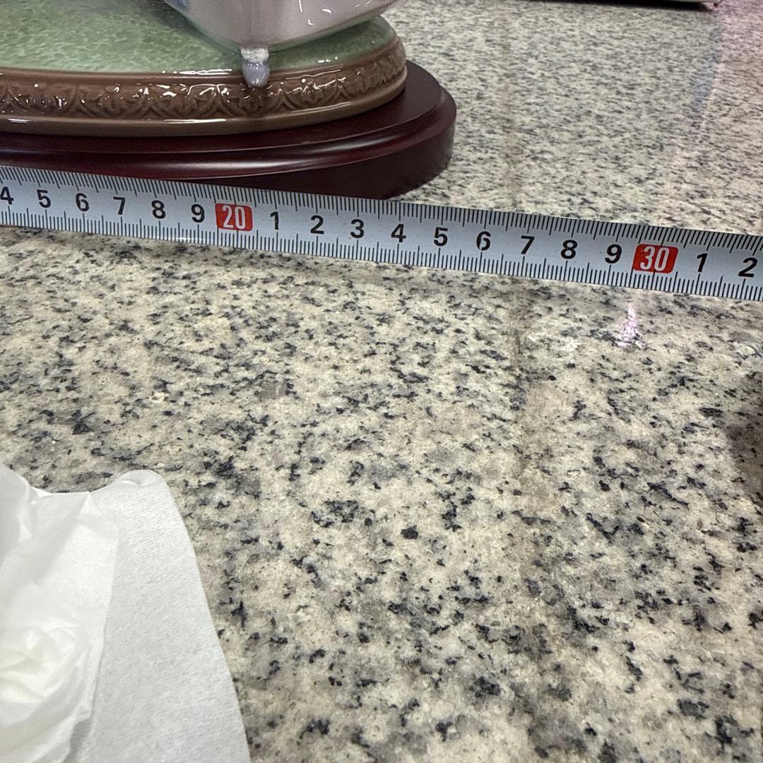 ★ Lladro リヤドロ 花かごを持つ女性像 スペイン 限定品 小物 格安