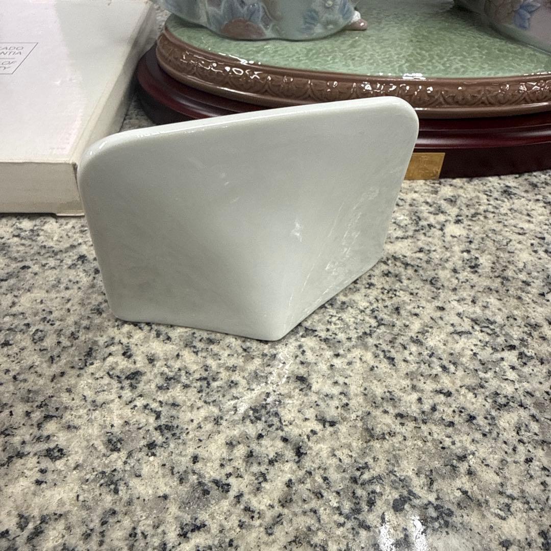 ★ Lladro リヤドロ 花かごを持つ女性像 スペイン 限定品 小物 格安