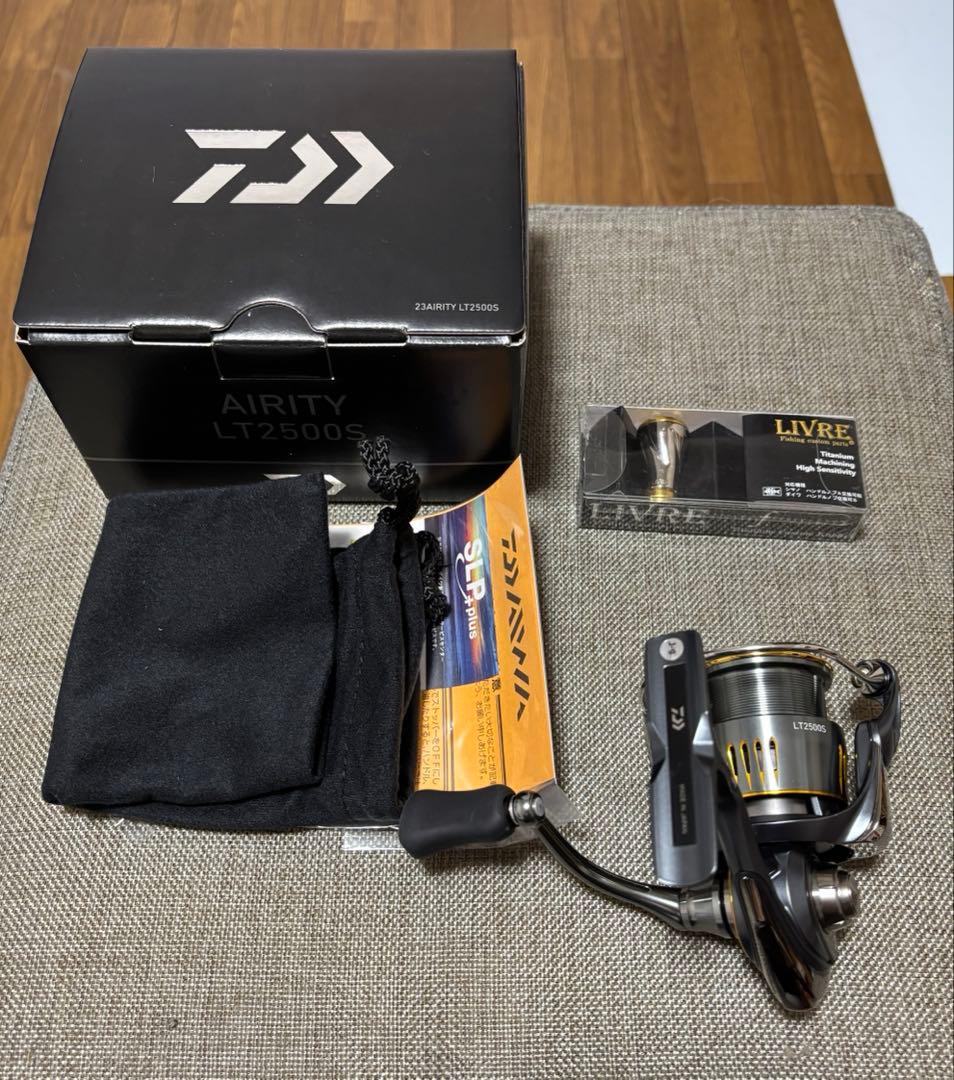 【美品】DAIWA　ダイワ　23エアリティ　LT2500S おまけハンドルノブ付