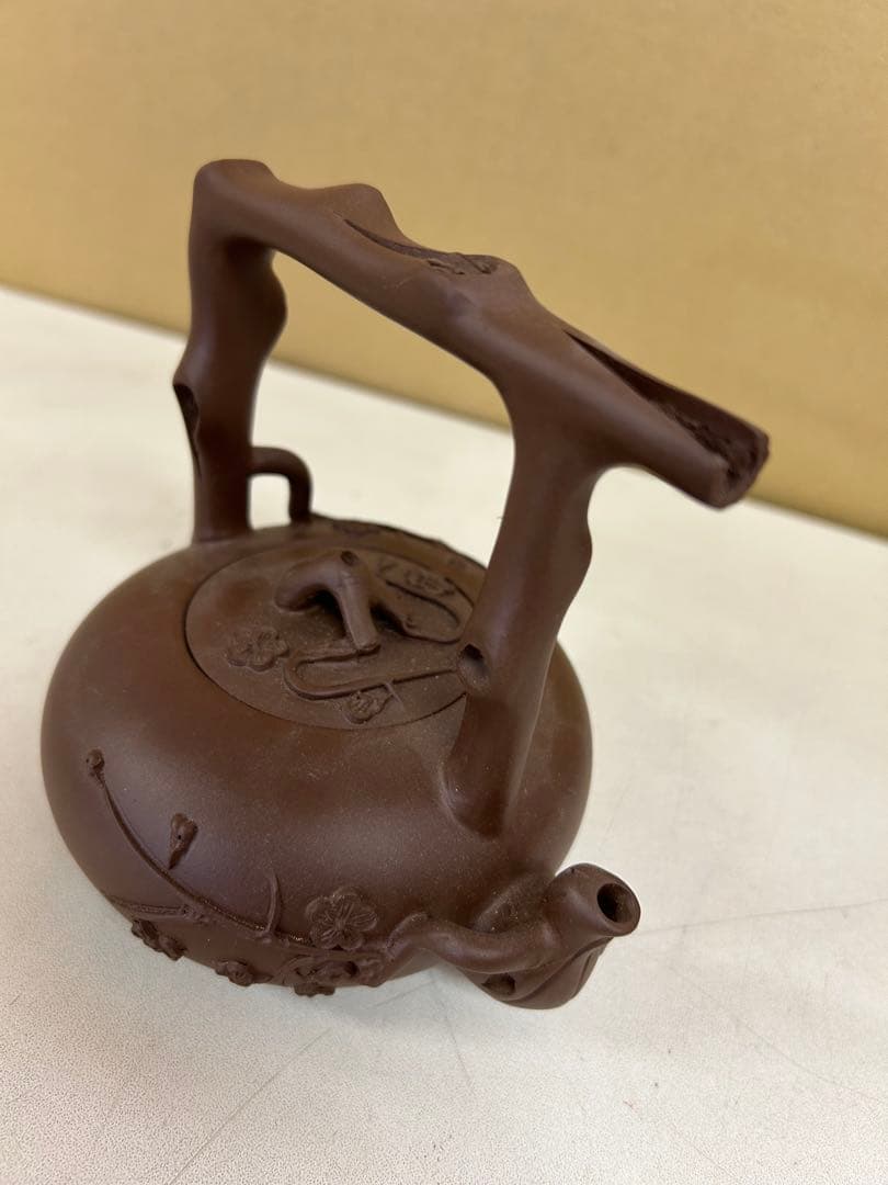 P98 中国 宜興紫砂　手彫梅模様 工芸急須 廃盤品　紫砂壺 手作り茶壺　茶道具