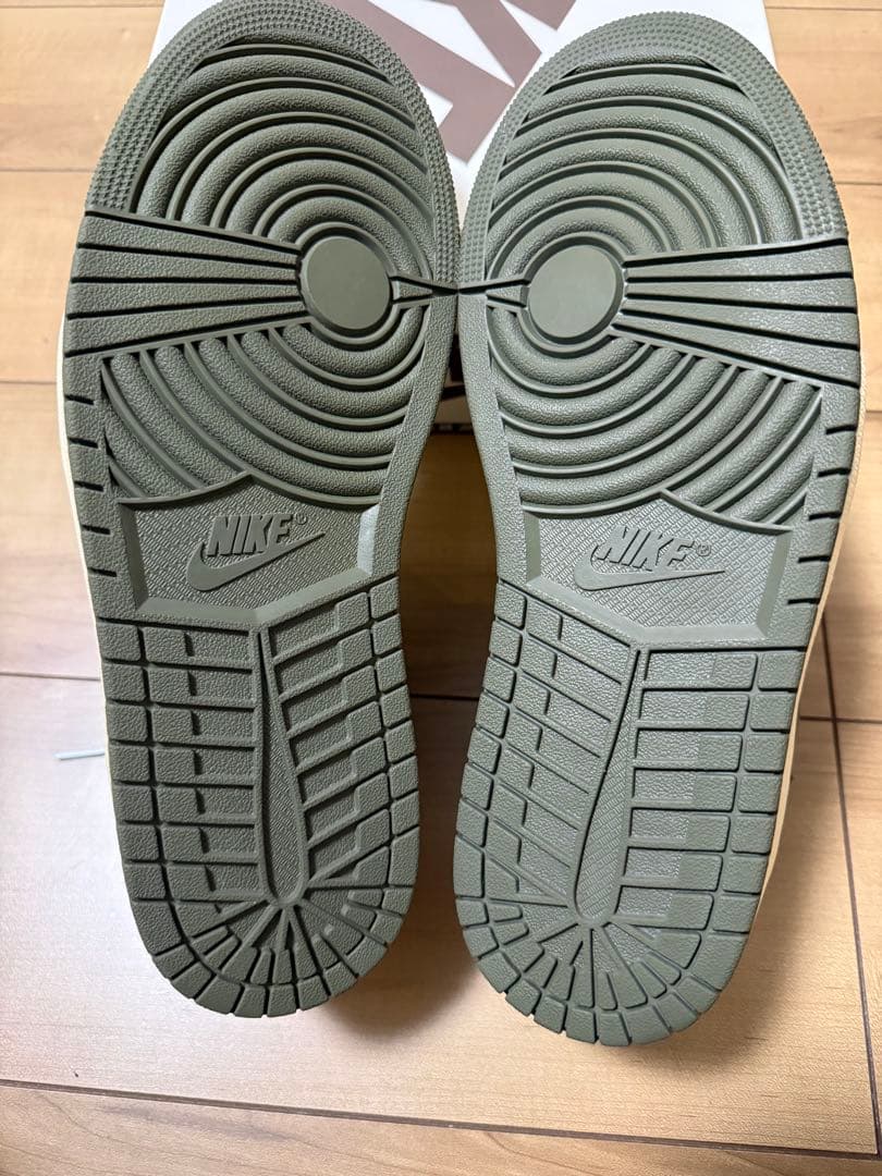 靴 Travis Scott Nike Air Jordan 1 Low OG SP