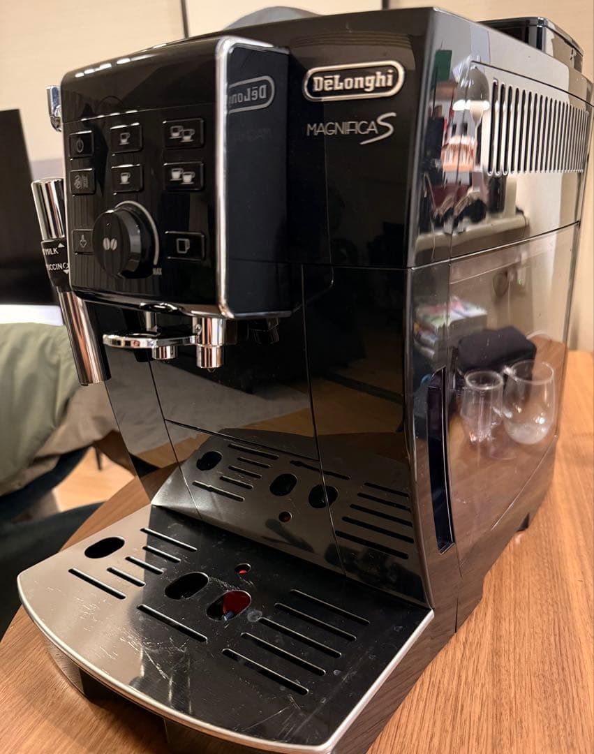 デロンギ マグニフィカS 動作確認済 ミルクジャグ付 ECAM23120BN