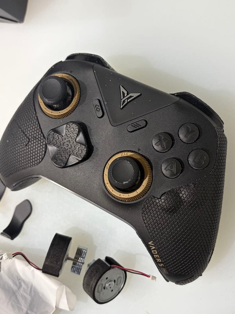 FLYDIGI VADER 5 Pro ゲームコントローラー　振動除去済み