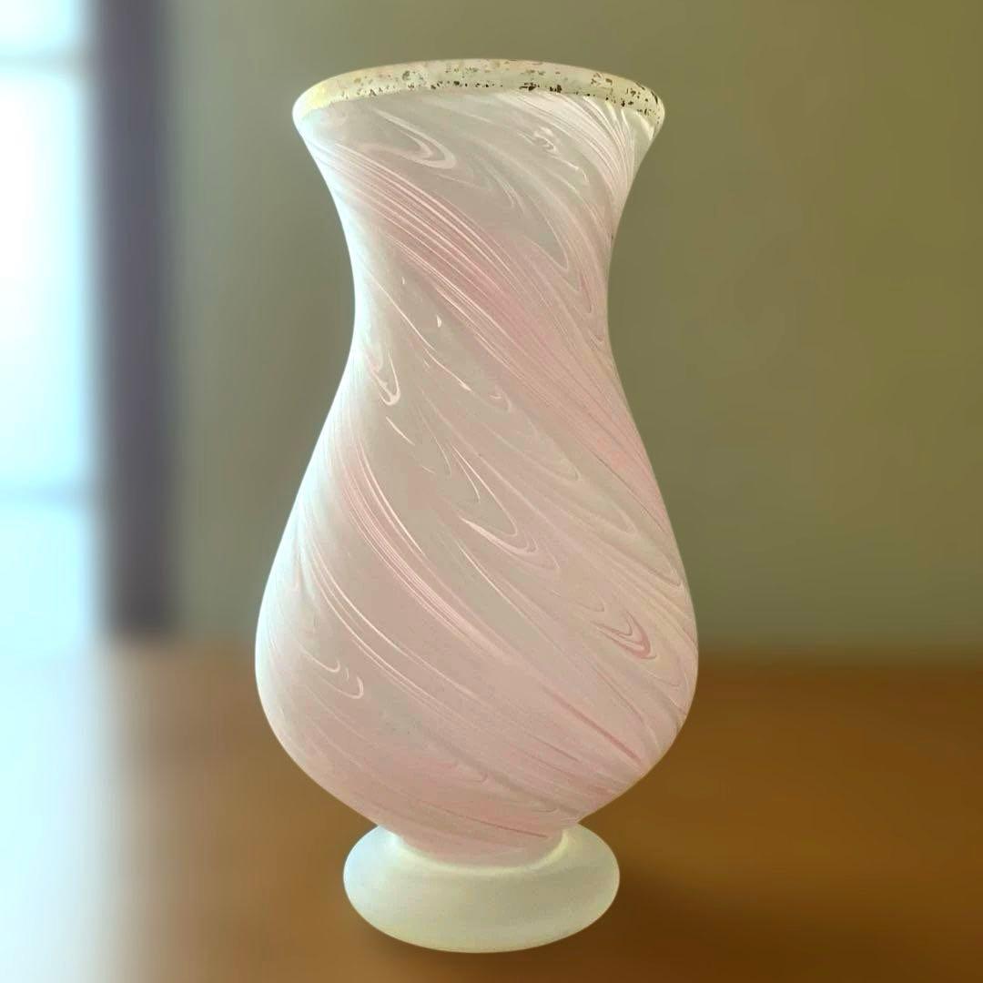 北一硝子？廣田硝子？昭和レトロ花瓶　台付　マーブル　ピンク