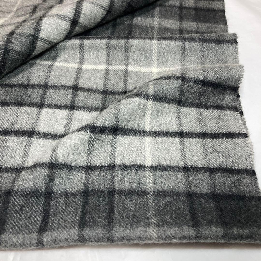 美品 ジョンストンズ カシミヤ100％ マフラー グレー チェック