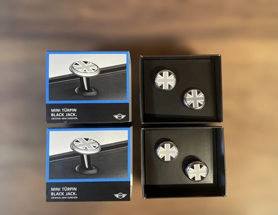 MINI「ブラックジャック・ドアロックピ ン」