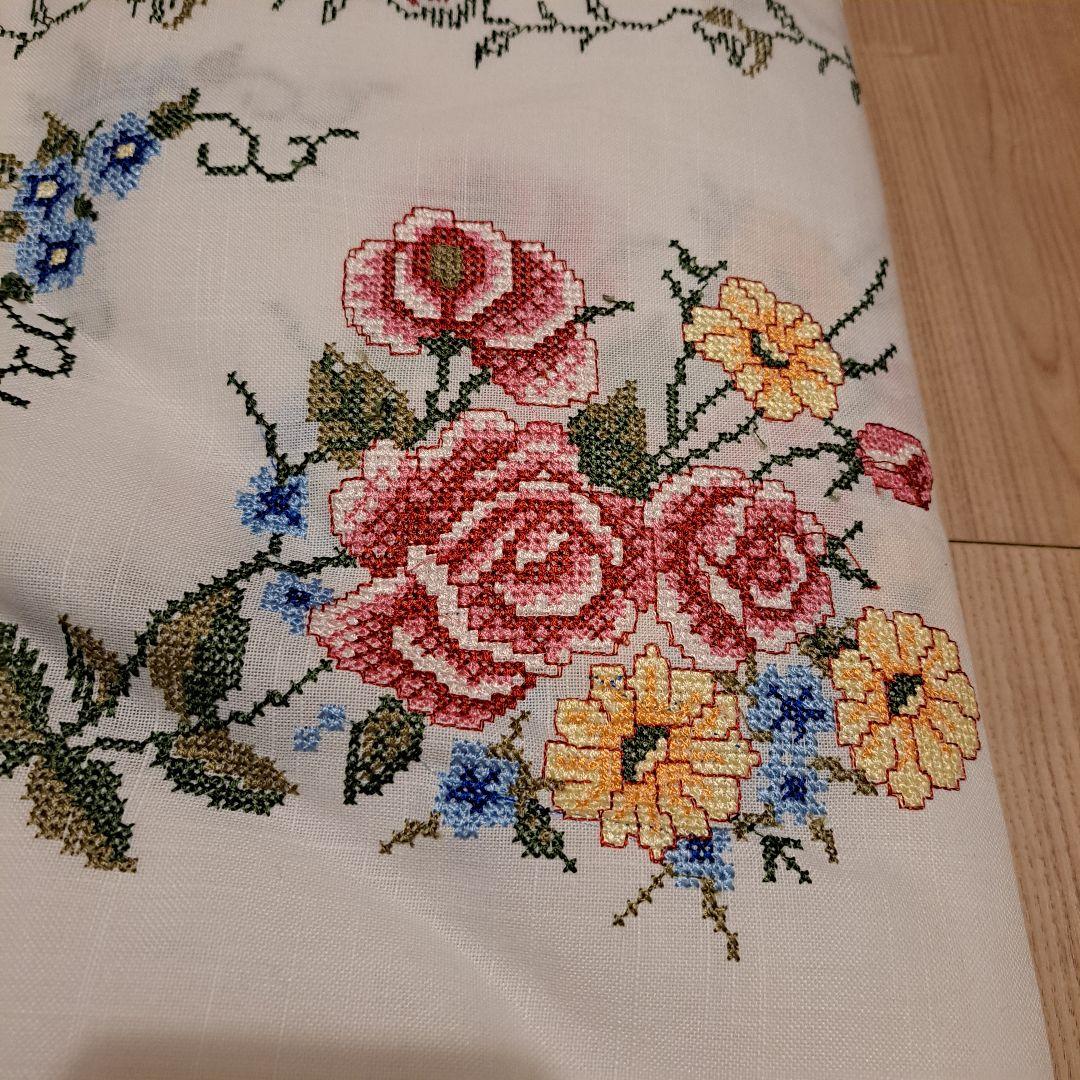 特大 テーブルクロス ヴィンテージ風 アンティーク風　レース 花柄刺繍