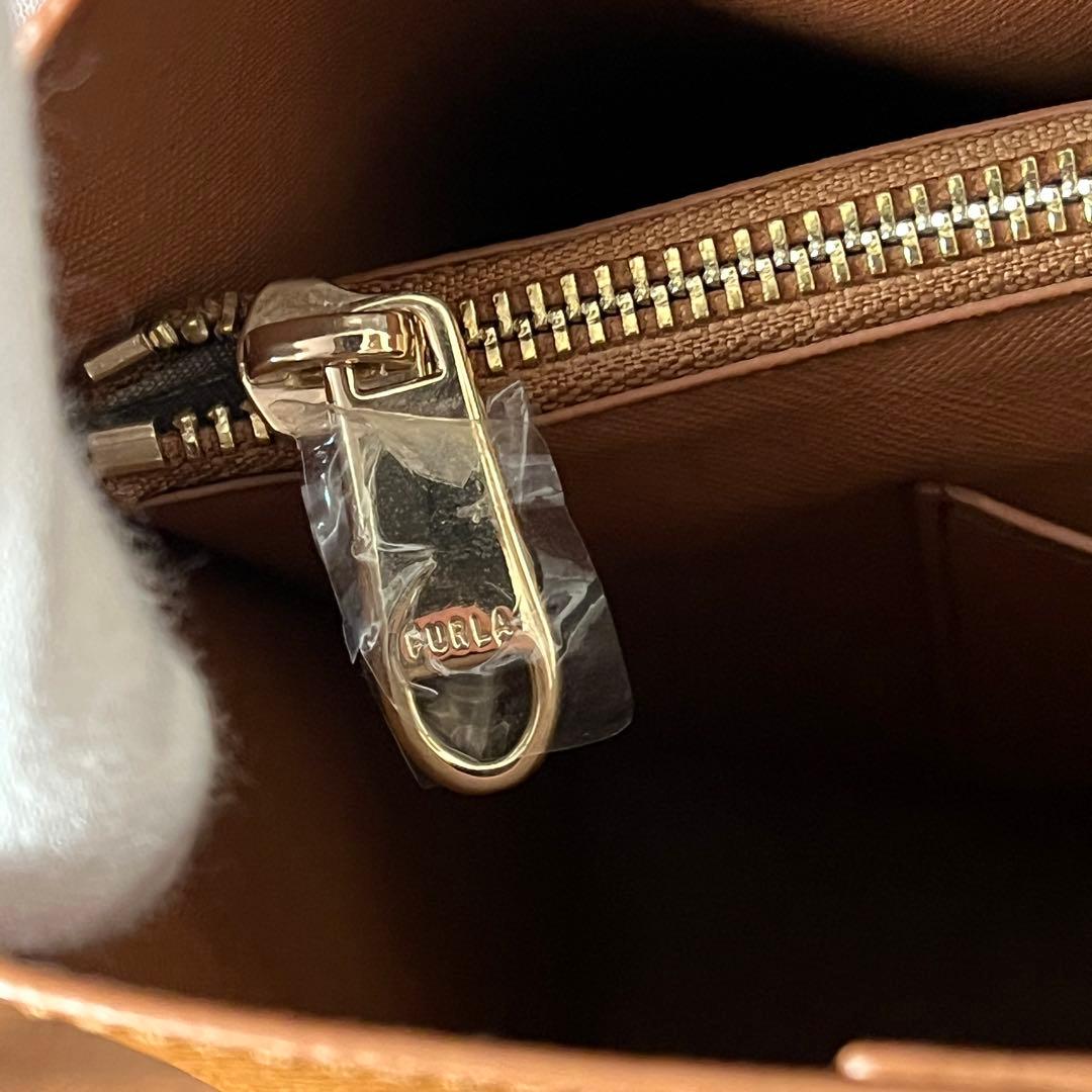 【新品未使用✨】FURLA VITTORIA Lヴィットリア トートバッグ ロゴ