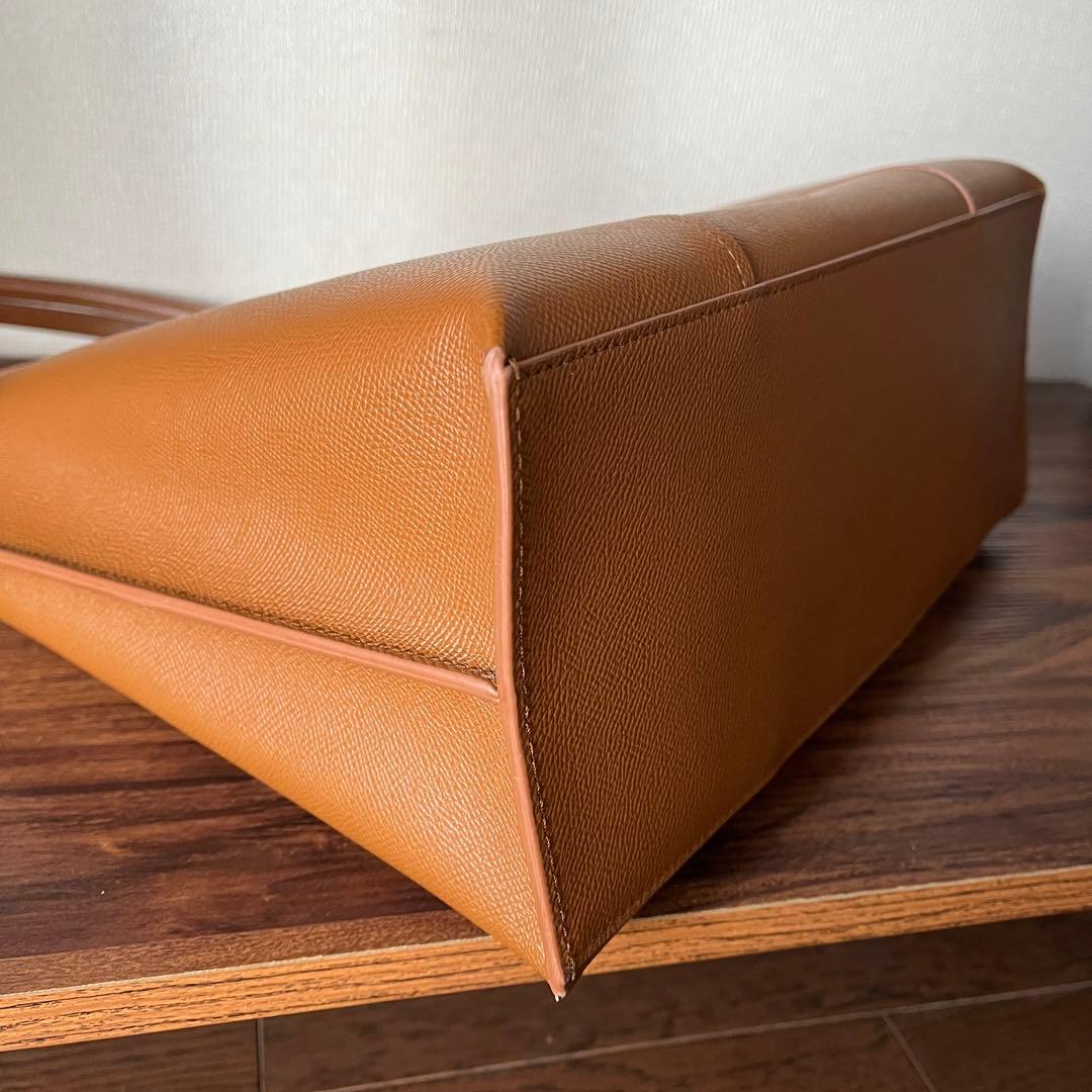 【新品未使用✨】FURLA VITTORIA Lヴィットリア トートバッグ ロゴ