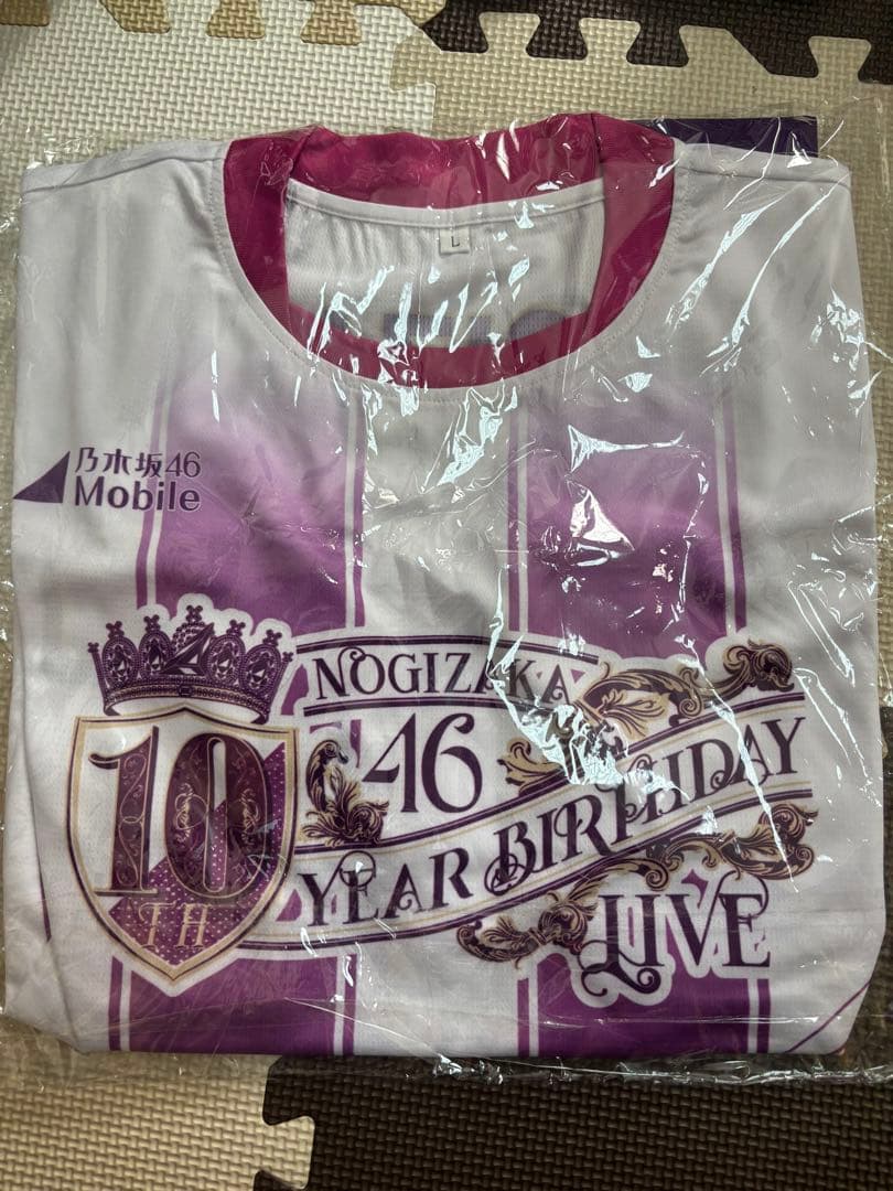 乃木坂46 10th yearサイン入りTシャツ